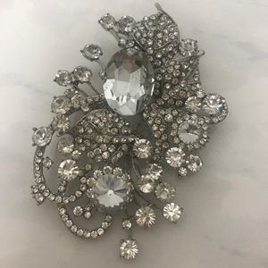 Vintage Art Deco Style Crystal Brooch